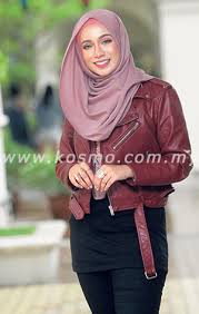 Selepas menyandang tempat ketiga dalam af 2013, amira othman mengambil keputusan melanjutkan pengajian dalam diploma jurusan muzik di uitm shah alam dengan major dalam vokal klasik. Syarat Cinta Amira Othman Buletin Malaysia