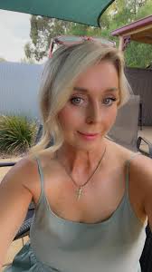 Life story of a woman from Oklahoma with hobbies and daily activities