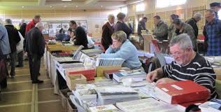 La présence des meilleurs négociants français et étrangers offre un choix unique et de qualité. Salon De La Carte Postale A Aumale 37eme Edition Office De Tourisme Aumale Blangy Sur Bresle