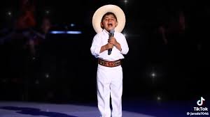 #𝐋𝐨𝐔́𝐥𝐭𝐢𝐦𝐨 NIÑO CANTA Y HACE LLORAR A TODO UN PAÍS PIDIENDO PAZ  PARA SU PUEBLO EN MÉXICO Y RECLAMANDO A UN BUKELE COMO PRESIDENTE., El niño  es de Oaxaca en México, tiene 9 años, no tiene poder, no ...
