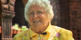 Super Senior: Caroline Frey