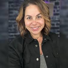 Bright-eyed?!?! Nope, just good studio lighting! 😮‍💨 See for the early  edition of GMAZ! ✌🏽