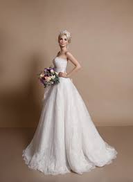 Abiti e vestiti da sposa shabby e country chic. Abiti Da Sposa Vintage Retro Marialuisa Benetti Sposa Veneto