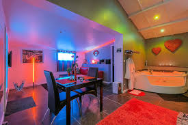 À partir de 70 € à 110 € / nuit. Gastezimmer Nuit De Reve Zimmer Lambesc Provence Alpes Cote D Azur