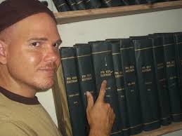 Confesiones: En las letras, desde Puerto Rico: Ciertos académicos, que  también son poetas, se asustan…