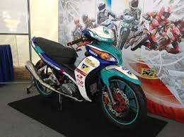 The yamaha lagenda 115 zi now comes in blue, red and matt grey. 2014 Yamaha Lagenda 115z Fuel Injection Race Modified Motomalaya Net Berita Dan Ulasan Dunia Kereta Dan Motosikal Dari Malaysia