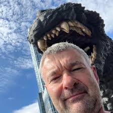 One of their best songs in my opinion, brilliant songwriting and a lot of  feeling, the part when Kotono start singing with all the electronic beats  is beautiful. I don't understand why