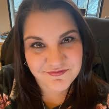 Denise Caputo's Instagram, Twitter & Facebook