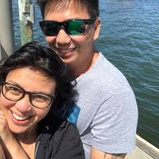 10 Potret Harmonis Keluarga Lusy Rahmawaty yang Menetap di Austra