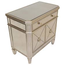 The dream space that you have always coveted is in this sophisticated and artful bedroom set. Best Master Borghese Solid Wood Mirrored Bedroom Nightstand In Silver Gold Walmart Com Walmart Com