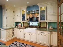 Paint brush for grout lines and roller for the entire surface. Painting Kitchen Backsplashes Pictures Ideas From Hgtv Hgtv