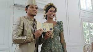 Kondisi ibu dan bayinya sehat. Resmi Jadi Suami Istri Di Tengah Pandemi Corona Bunga Jelitha Dan Syamsir Alam Tunda Resepsi Tribunnews Com Mobile