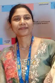 A Community of Doctors, Dieticians, Yoga Teachers, Yoga Therapists,  Psychologists & Physiotherapists.