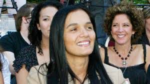 Desi Perez's Instagram, Twitter & Facebook