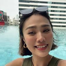 Doris Chen's Instagram, Twitter & Facebook