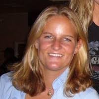 Julia Howland's Instagram, Twitter & Facebook