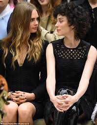 She began modeling at the age of ten, and in 2012, was. Cara Delevingne And Girlfriend St Vincent Are Moving In Together Cara Delevingne Beruhmtheiten Haare Und Beauty