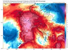 Von italien über großteile der balkanhalbinsel bis ungarn, ostösterreich und die slowakei werden in den nächsten tagen zum teil 35 bis 40 grad gemessen. Die Holle Kommt Europa Bereitet Sich Auf Die Schlimmste Hitzewelle Seit 2003 Vor Die Bis Zu 70 000 Menschen Getotet Hat Business Insider
