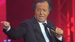 Life goes on - Julio Iglesias is 80 years old Orient