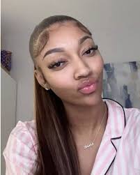 Clarissa Shields wants to show us her papoose tattoo.👀