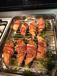 We may earn a commission through li. Bacon Wrapped Chicken Breast Over Roasted Broccoli 1 Serving 2 Chickens And About A Cup Of Broccoli Is 300 Calories And 40 Grams Of Protein 1500isplenty