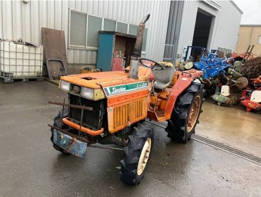 Kubota L1-26 Tractor