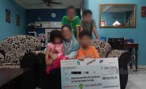 Pampasan insurans kemalangan jalan raya. Hadiah Besar Arwah Suami