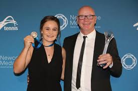 Ashleigh barty (born 24 april 1996 ipswich, australia) is an australian professional tennis. Ashleigh Barty S Coach Craig Tyzzer Wins The Wta Coach Of The Year Award Ubitennis