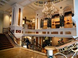 She also appears in the comic adaptation. Gossip Girl Tour Newyorkcity De Ab 235