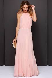 En cuanto al color de los complementos que llevar con vestidos coral, tienes varias opciones. Ideas Y Accesorios Para Combinar Vestidos Rosa Palo