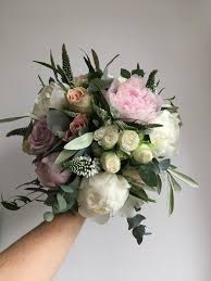 Check spelling or type a new query. 6 Flower Alternatives To Roses Webb And Farrer Wedding Florist Flower Workshops Illustration