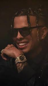 Rauw alejandro estrenó reloj junto a anuel aa. Rauw Alejandro In 2020 Girl Drawing Sketches Diy Gifts For Girlfriend Mens Braids Hairstyles
