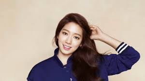 The hallyu star made her acting debut in the 2003 koreanovela stairway to heaven, where she played the younger version of the female lead, choi ji won. Park Shin Hye The K Drama Actress You Need To Know About Film Daily