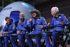 Founder jeff bezos and three others landed safely after blue origin's first flight to space with passengers aboard, a key milestone in the company's effort to make space tourism viable. Nw5tnkpm45kzjm