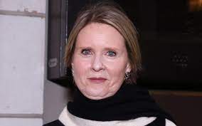 Nixon made a memorable film debut in faldas revoltosas (1980). Cynthia Nixon Erwartungen An Frauen Heute Sind Unmoglich Zu Erfullen