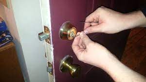 Well, do not worry all you need are two bobby pins to pick deadbolt locks. How To Pick A Front Door Lock Deadbolt Easy Youtube