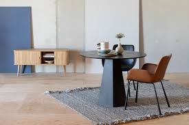 brit ll armchair zuiver tafel zuiver zwarte tafel ronde tafel