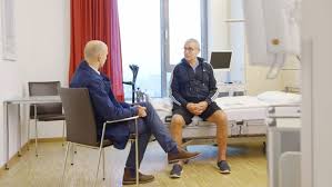 Bewegungstherapie Nach Einsatz Einer Neuen Hufte Ndr De Ratgeber Gesundheit