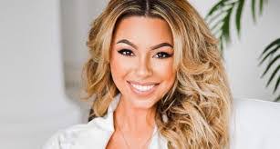 Kristin Bledsoe's Instagram, Twitter & Facebook