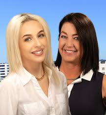 LHM Luxury Specialist Elizabeth Funk