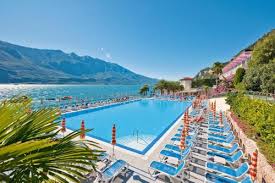 Hotel casa piantoni & silvana is situated on a quiet, hillside location, on the village outskirts where the beach is 100 m away. Hotel Ideal Limone Sul Garda From 143 Lastminute Com