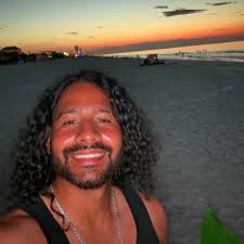 ADE 🐣 (@AdesBurnt)