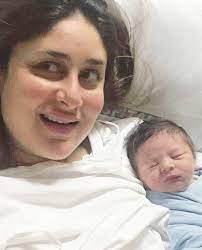 Regram Kareenakapoorteam Pure Love First Pictures Of Kareena With Her Baby Taimur Ali Khan So Beautiful Lo Bollywood Stars Kareena Kapoor Khan Bollywood