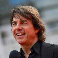 Tom Cruise Look-Alike Wears 'Top Gun' Costume to Comic-Con