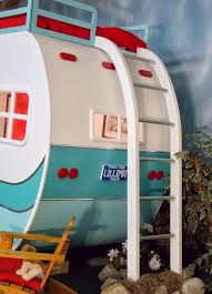 Tetapi ketika dia terobsesi untuk membuat pertunjukan teater baru di kastil. Retro Camper Indoor Playhouse Bed In 2020 Playhouse Bed Play Houses Indoor Playhouse