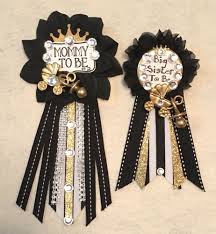 There are many games that can be played including printable games, retail games, and also free games that you can create yourself. Diy Mommy And Big Sister Corsages For Baby Shower Baby Shower Mum Baby Shower Corsage Baby Shower Pin