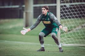 Yann sommer (born 17 december 1988) is a swiss professional footballer who plays as a goalkeeper for borussia mönchengladbach and the swiss national team. Yann Sommer On Twitter Borussia