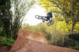 10 best mountain bike pictures of may 2021. A Buyer S Guide To Downhill Mountain Bikes Dirt