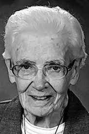 Marilyn Hackett's Instagram, Twitter & Facebook