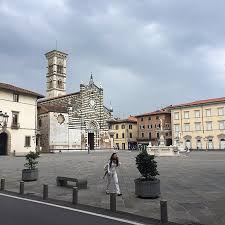 Duomo è una parola che deriva dal termine latino domus, cioè casa. Photo1 Jpg Picture Of Piazza Del Duomo Prato Tripadvisor
